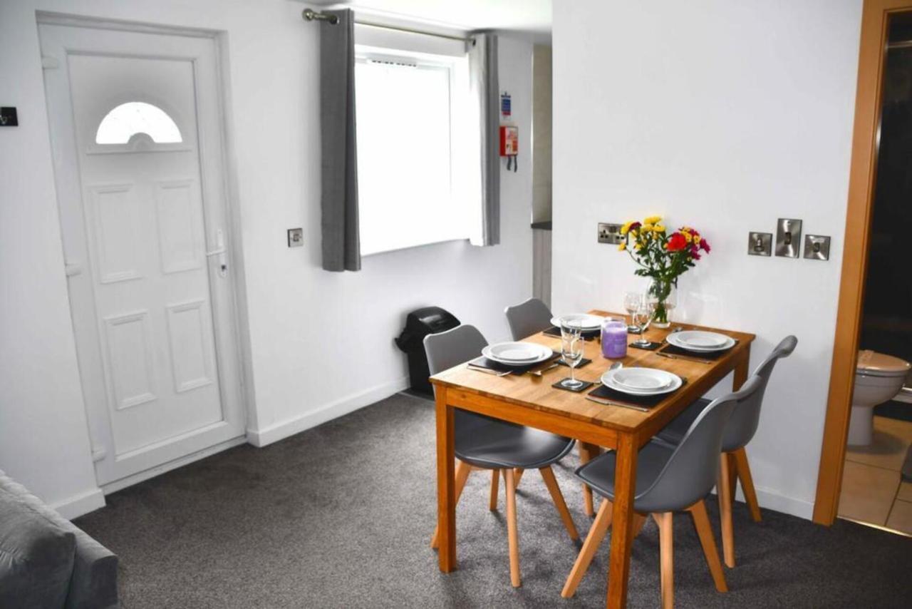 Beautiful 2-Bed Apartment In Ilfracombe Exterior photo