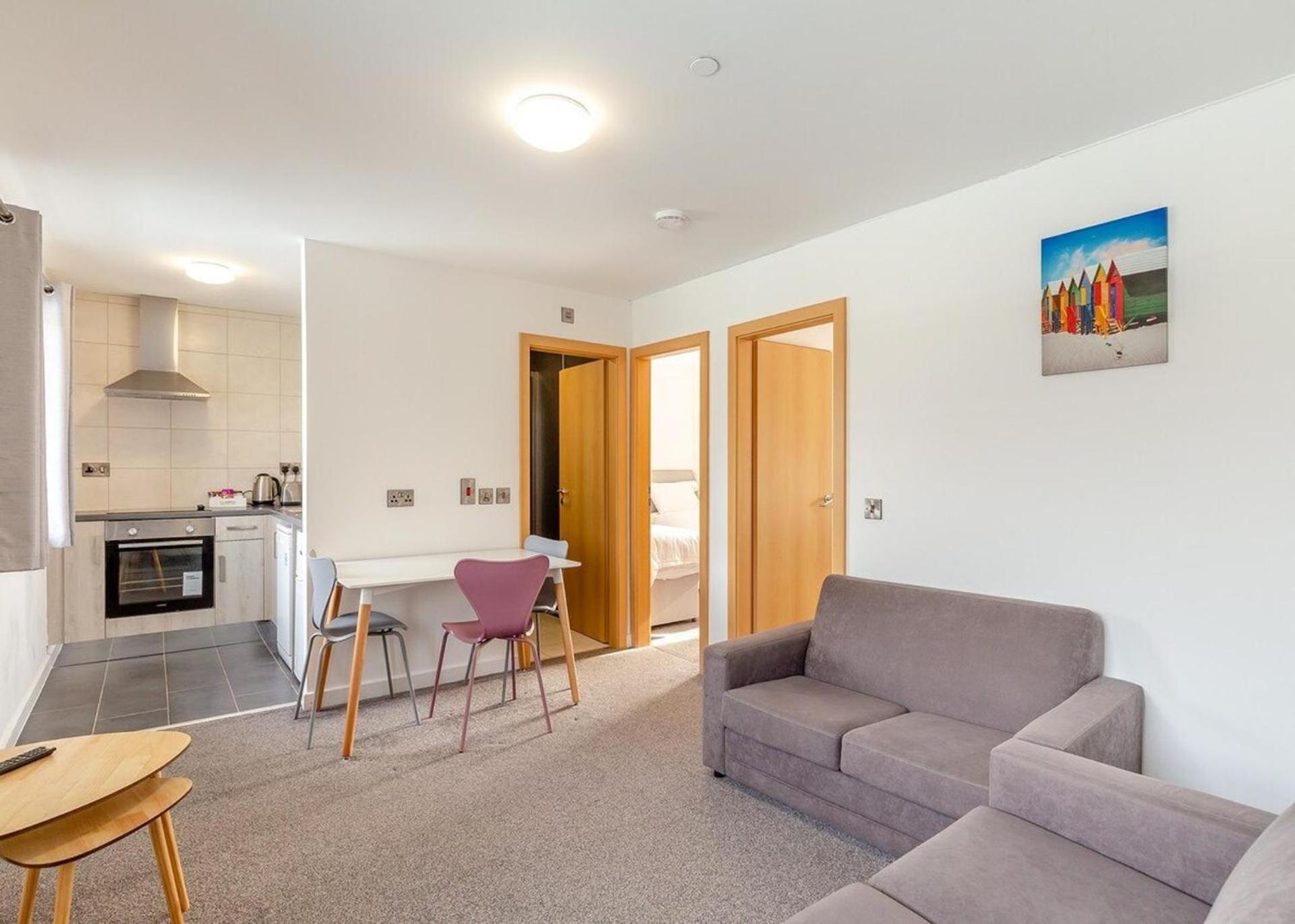 Beautiful 2-Bed Apartment In Ilfracombe Exterior photo