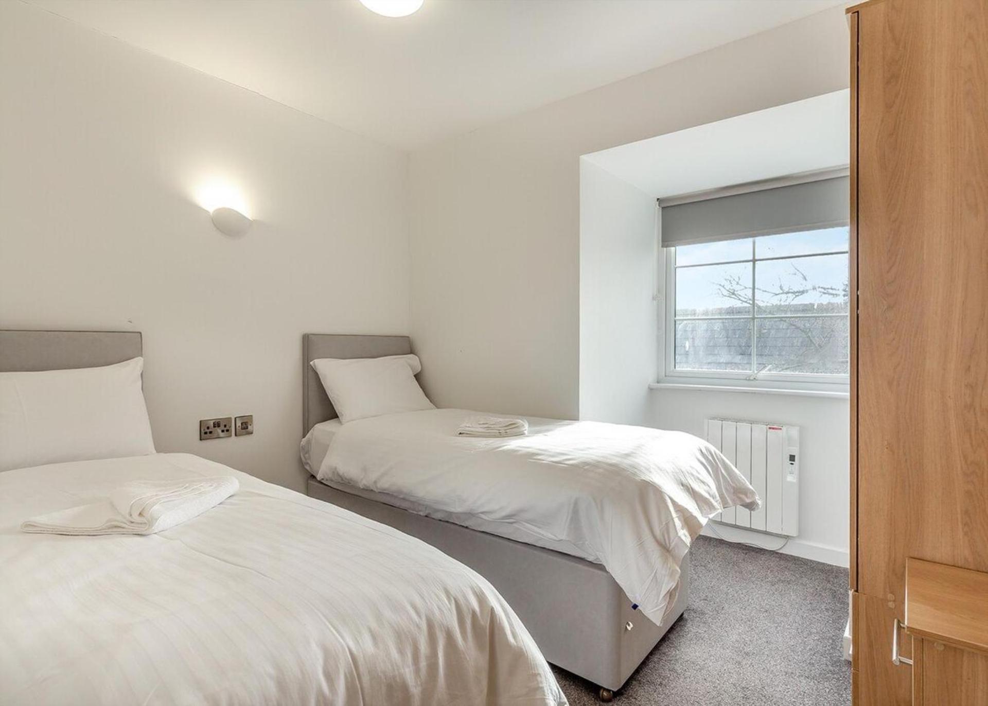 Beautiful 2-Bed Apartment In Ilfracombe Exterior photo